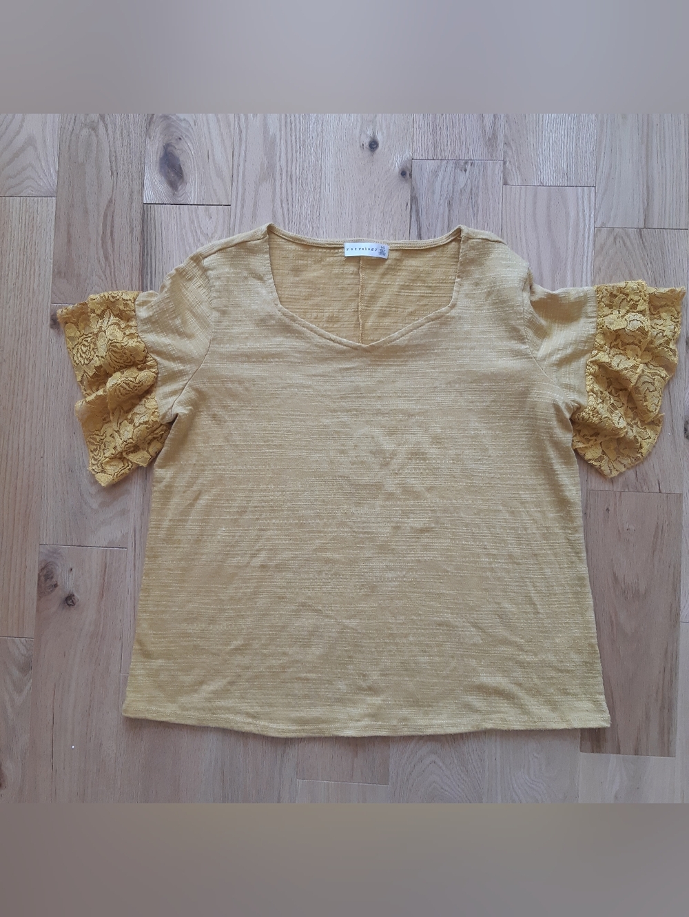 Retrology Women’s Mustard Short Sleeve Top with Lace Puff Sleeves